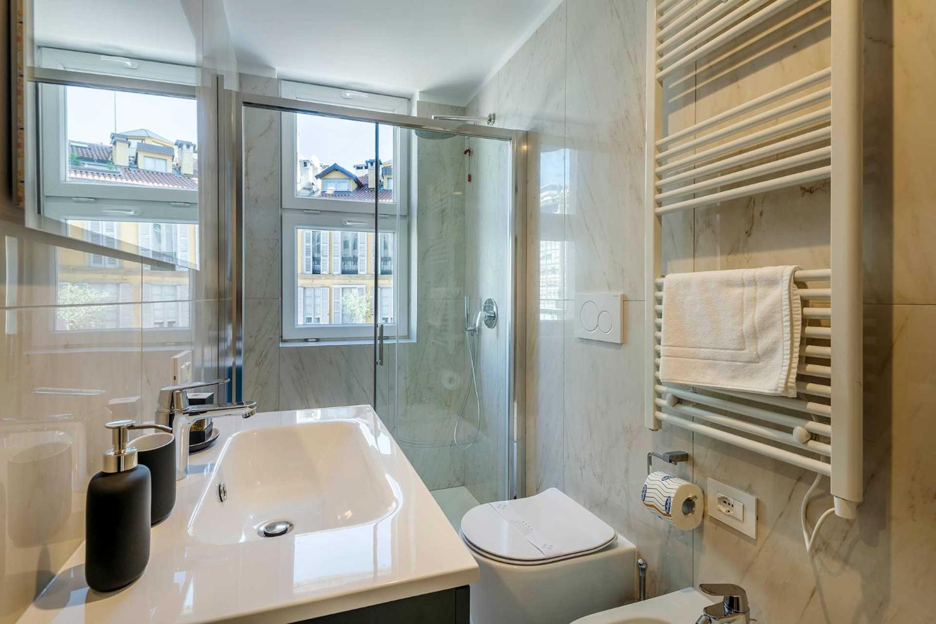 Velasca Tower Apartments Milan Bagian luar foto