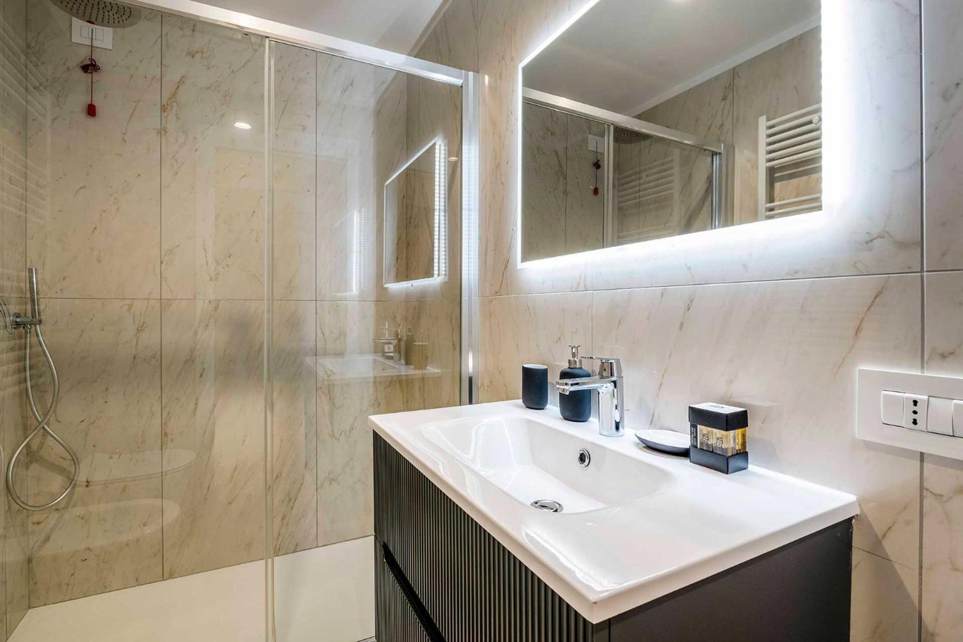 Velasca Tower Apartments Milan Bagian luar foto