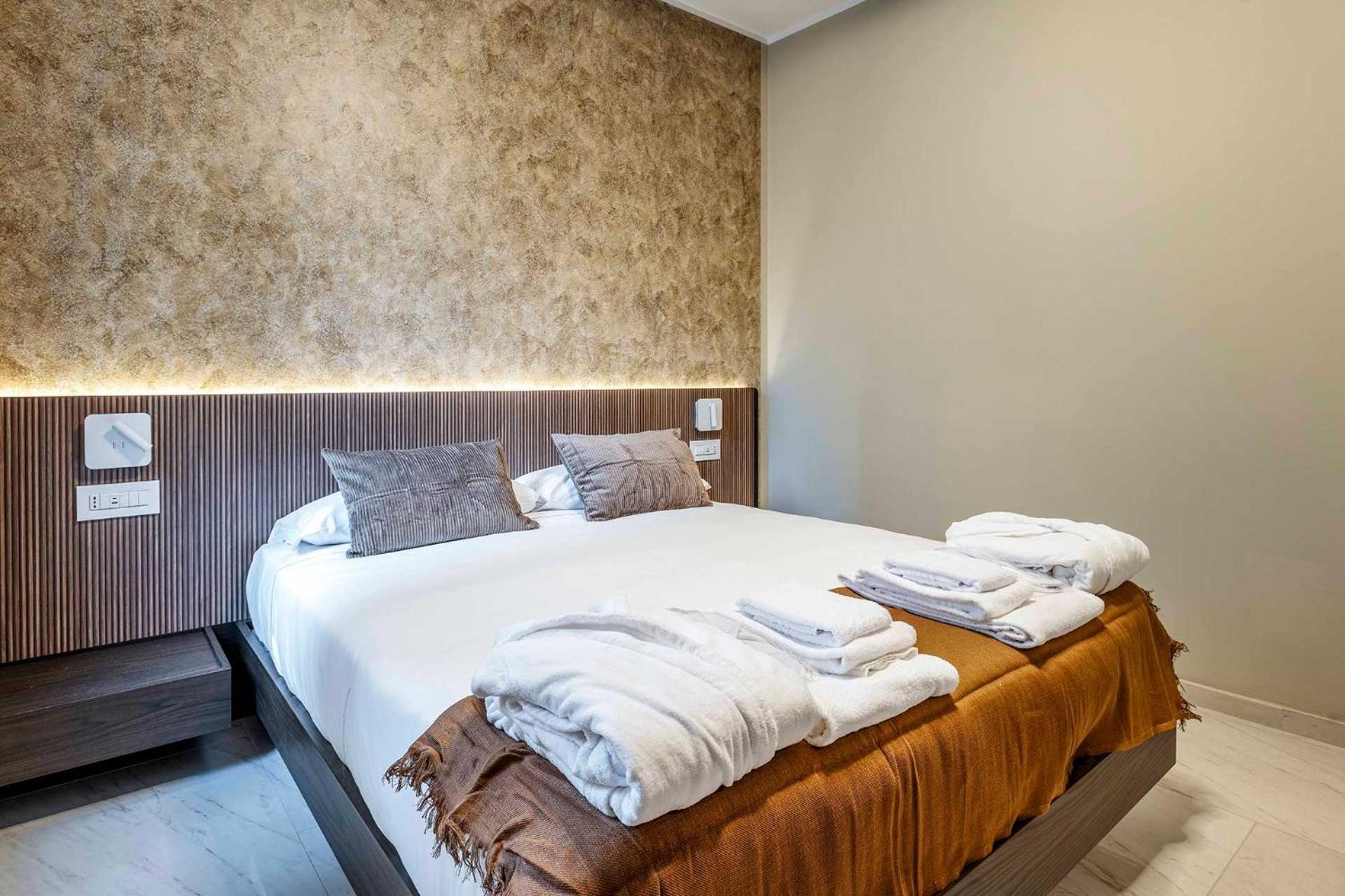 Velasca Tower Apartments Milan Bagian luar foto