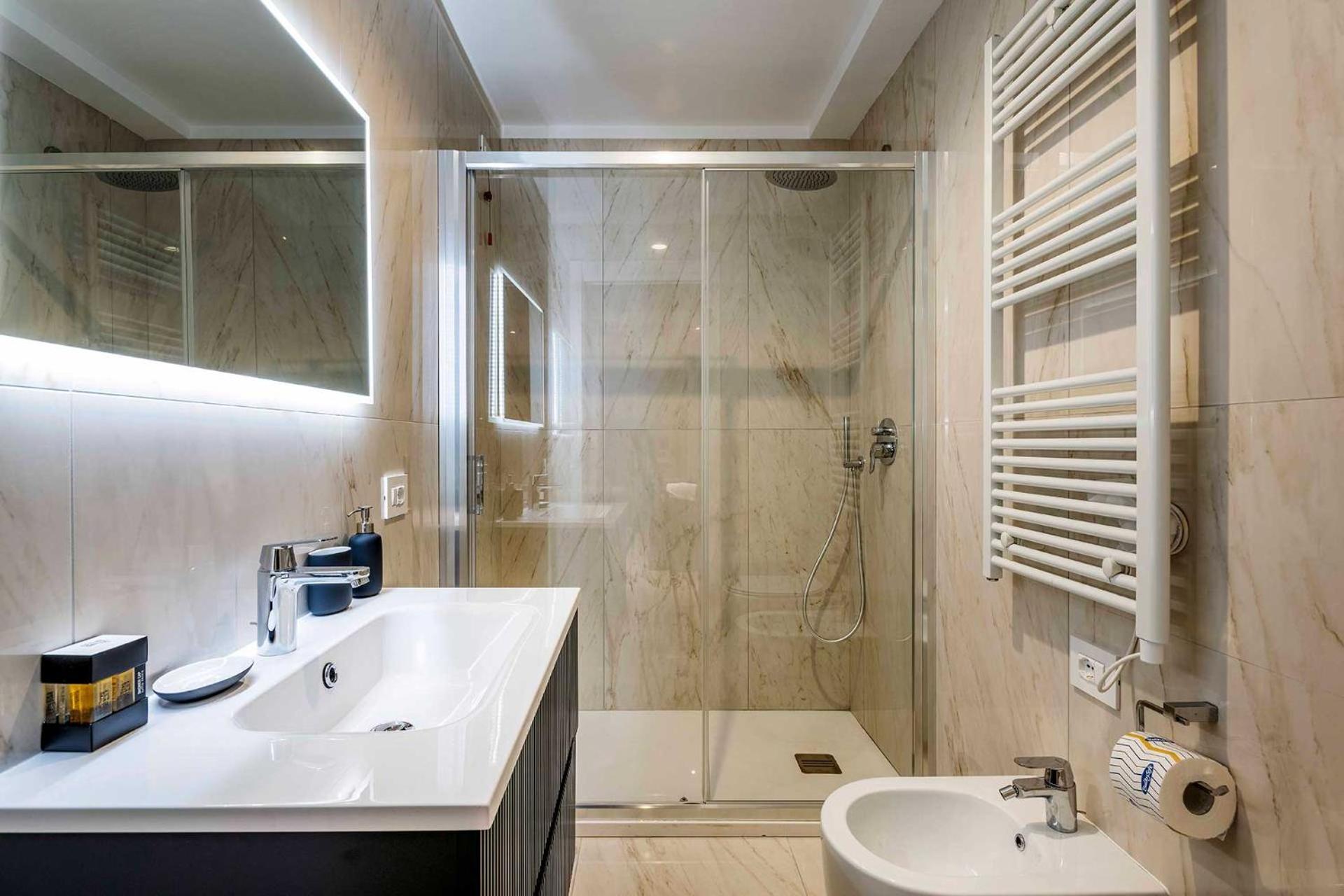 Velasca Tower Apartments Milan Bagian luar foto